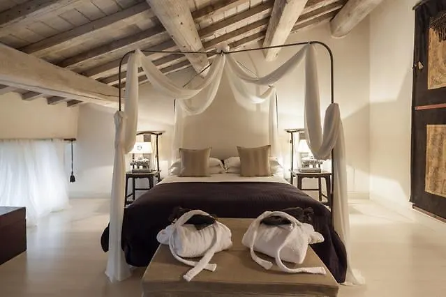 Casa San Domenico Hotel Mantova 3*,
